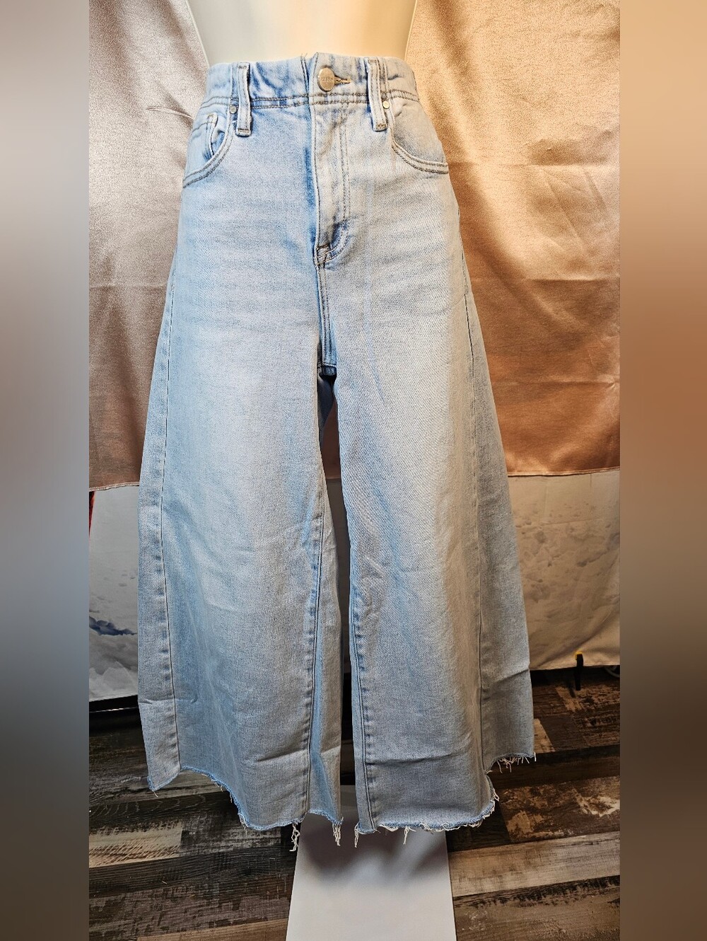 RISEN Jeans High Rise Ultra Wide Leg Cropped Raw Hem Size 7/28